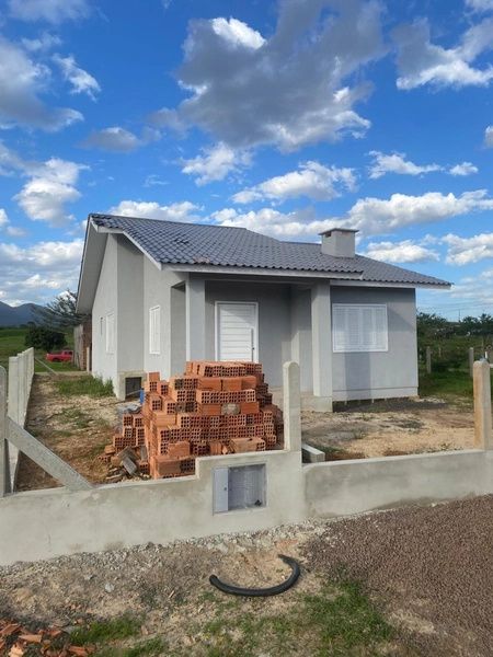 CASA EM TERRA DE AREIA: 2ª foto da galeria de imagens do imóvel
