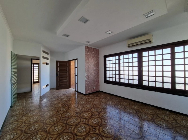 Casa comercial ou residencial a venda no Centro em Vinhedo: 3ª foto da galeria de imagens do imóvel