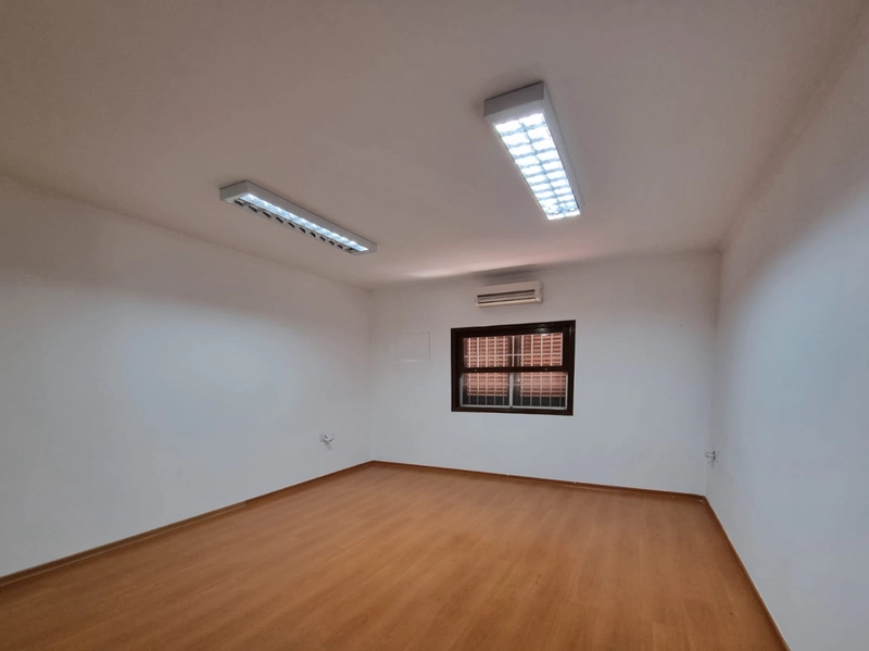 Casa comercial ou residencial a venda no Centro em Vinhedo: 2ª foto da galeria de imagens do imóvel