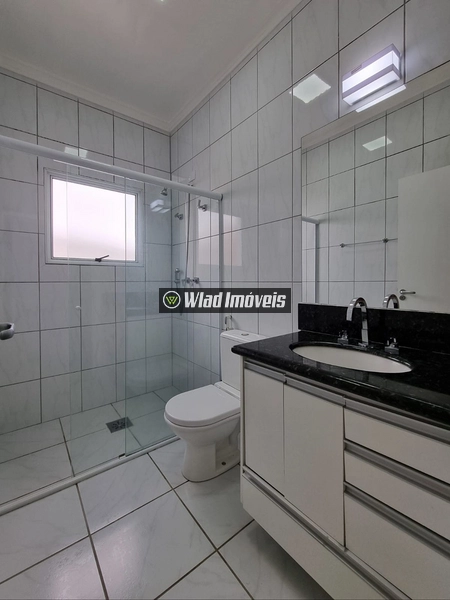 Casa com 3 dormitórios, 240 m² - para locação por R$ 8.500,00 mais taxas -Condomínio Terras de São Francisco - Vinhedo/SP.: 17ª foto da galeria de imagens do imóvel
