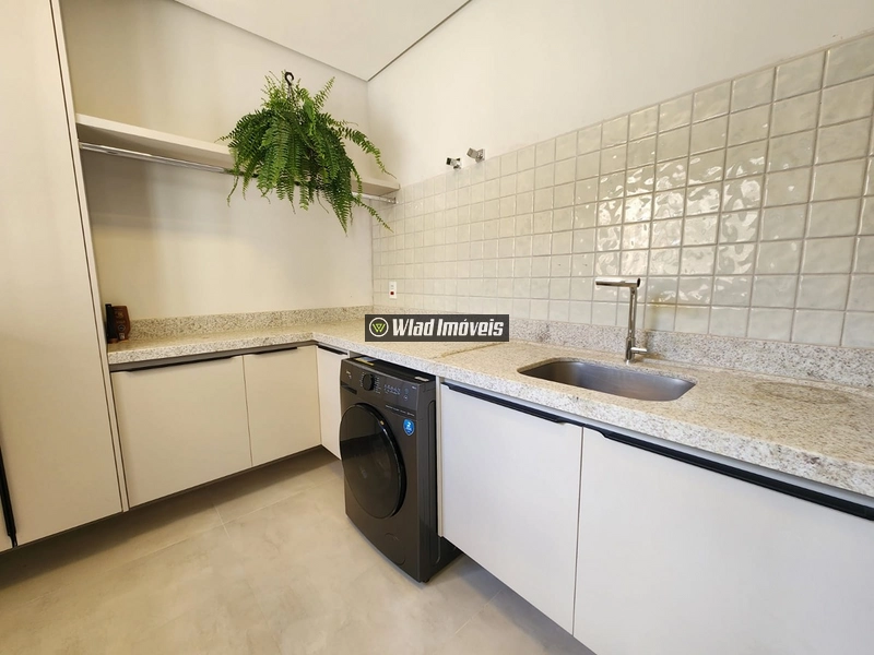 Excelente residência no Condomínio Bosque da Mata, em Valinhos, com 300 m² de terreno e 253 m² de área construída, projetada para oferecer conforto, praticidade e qualidade de vida.: 11ª foto da galeria de imagens do imóvel