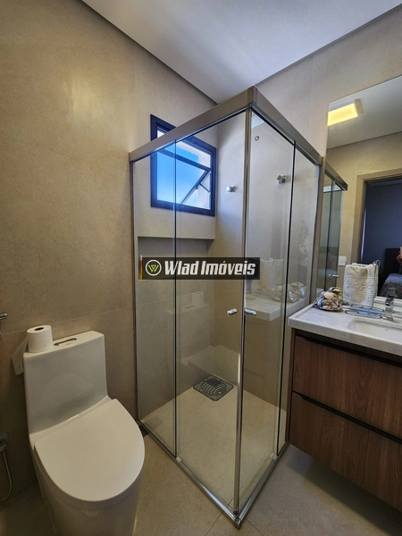 Excelente residência no Condomínio Bosque da Mata, em Valinhos, com 300 m² de terreno e 253 m² de área construída, projetada para oferecer conforto, praticidade e qualidade de vida.: 35ª foto da galeria de imagens do imóvel