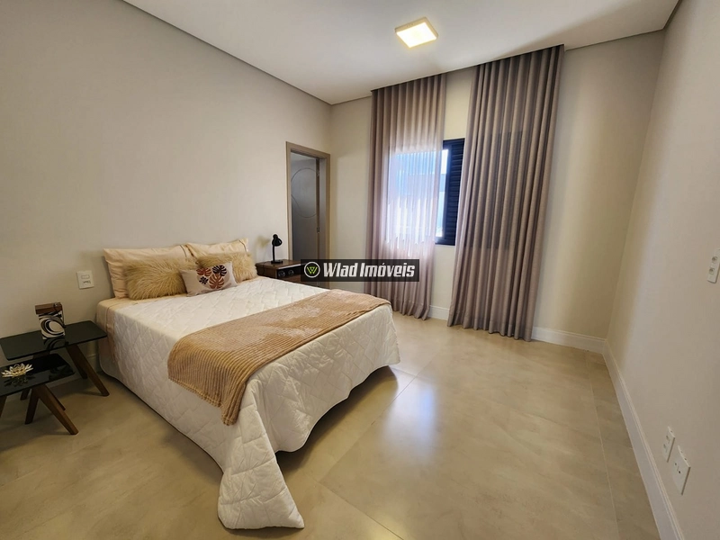 Excelente residência no Condomínio Bosque da Mata, em Valinhos, com 300 m² de terreno e 253 m² de área construída, projetada para oferecer conforto, praticidade e qualidade de vida.: 37ª foto da galeria de imagens do imóvel