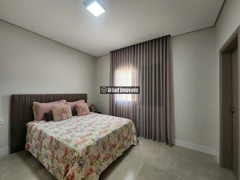 Excelente residência no Condomínio Bosque da Mata, em Valinhos, com 300 m² de terreno e 253 m² de área construída, projetada para oferecer conforto, praticidade e qualidade de vida.: 40ª foto da galeria de imagens do imóvel
