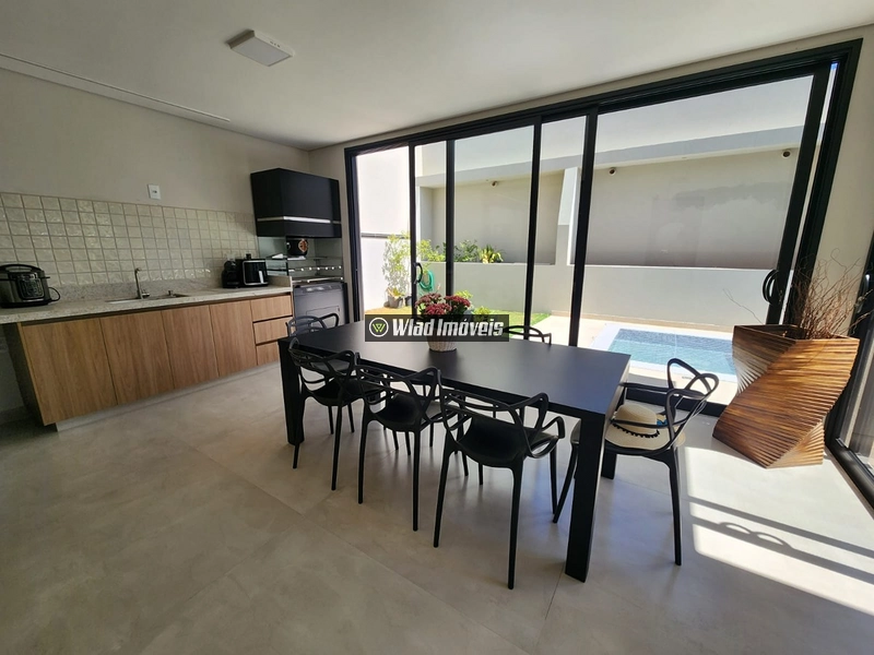 Excelente residência no Condomínio Bosque da Mata, em Valinhos, com 300 m² de terreno e 253 m² de área construída, projetada para oferecer conforto, praticidade e qualidade de vida.: 12ª foto da galeria de imagens do imóvel