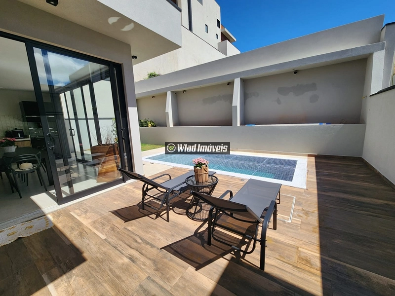 Excelente residência no Condomínio Bosque da Mata, em Valinhos, com 300 m² de terreno e 253 m² de área construída, projetada para oferecer conforto, praticidade e qualidade de vida.: 8ª foto da galeria de imagens do imóvel