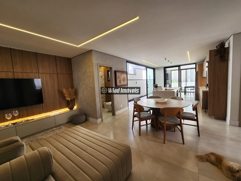 Excelente residência no Condomínio Bosque da Mata, em Valinhos, com 300 m² de terreno e 253 m² de área construída, projetada para oferecer conforto, praticidade e qualidade de vida.: 18ª foto da galeria de imagens do imóvel