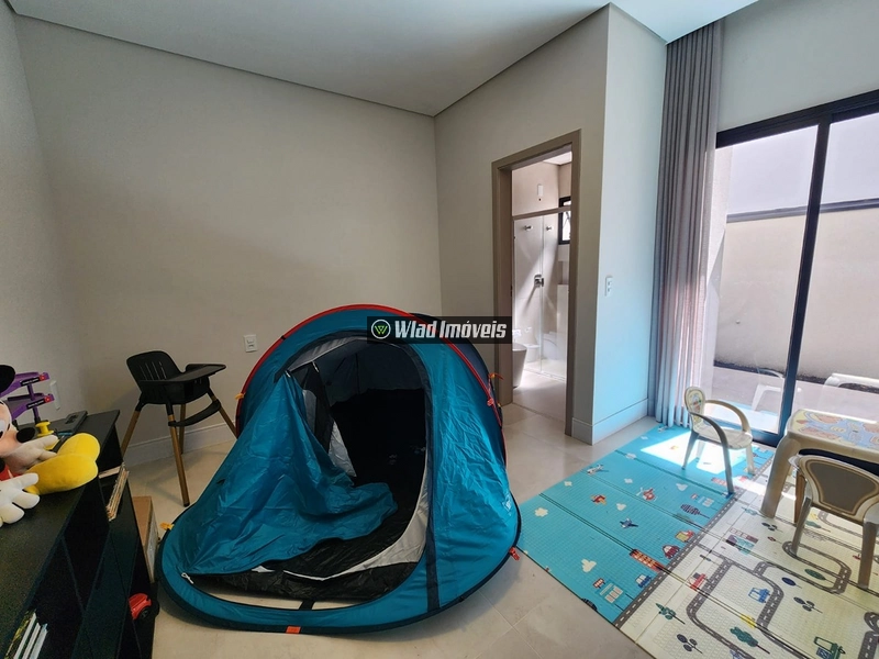 Excelente residência no Condomínio Bosque da Mata, em Valinhos, com 300 m² de terreno e 253 m² de área construída, projetada para oferecer conforto, praticidade e qualidade de vida.: 25ª foto da galeria de imagens do imóvel