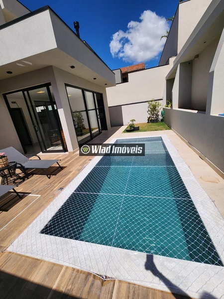 Excelente residência no Condomínio Bosque da Mata, em Valinhos, com 300 m² de terreno e 253 m² de área construída, projetada para oferecer conforto, praticidade e qualidade de vida.: 7ª foto da galeria de imagens do imóvel