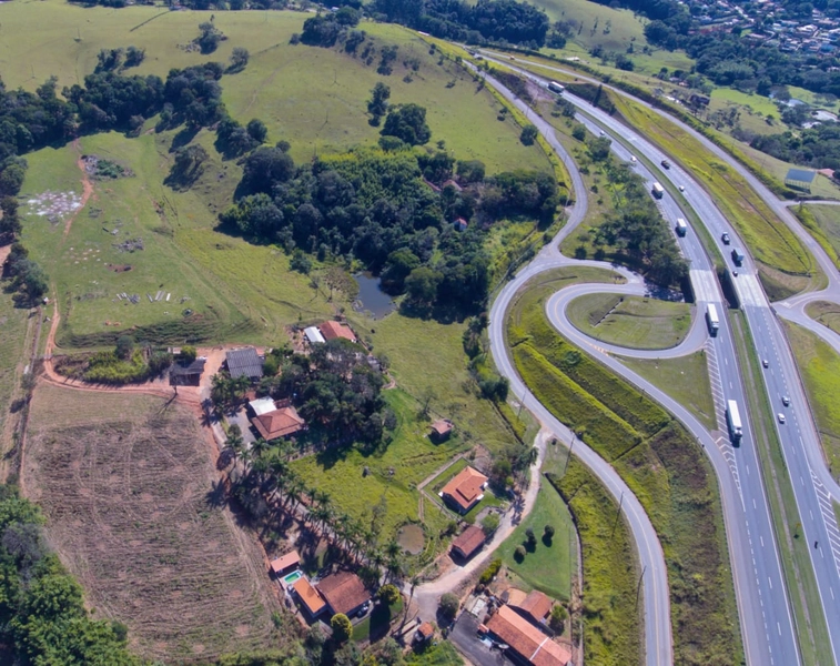 Venda Propriedade Rodovia Dom Pedro - Itatiba-SP. Sítio Espetacular à Venda com: 4ª foto da galeria de imagens do imóvel