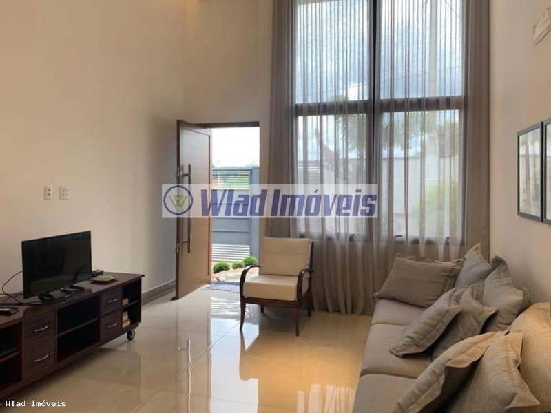 Casa a Venda com 02 quartos 01 suíte no Bairro Pinheirinho em Vinhedo: 4ª foto da galeria de imagens do imóvel