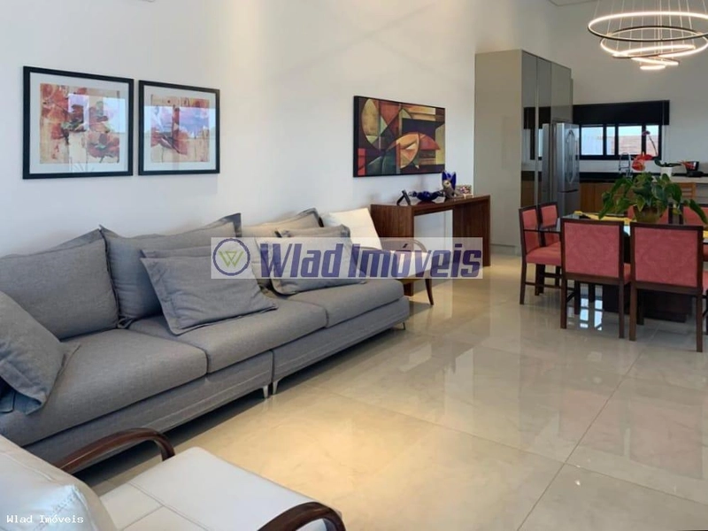 Casa a Venda com 02 quartos 01 suíte no Bairro Pinheirinho em Vinhedo: 23ª foto da galeria de imagens do imóvel