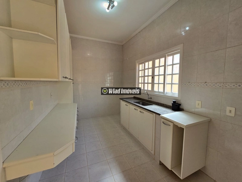 Casa térrea com 03 quartos à venda no Bairro Pinheirinho em Vinhedo: 5ª foto da galeria de imagens do imóvel