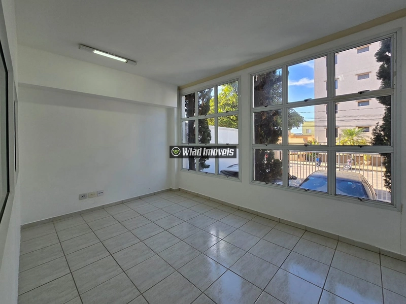 Sala comercial com 62 m² e banheiro no Jardim Itália em Vinhedo: 1ª foto da galeria de imagens do imóvel