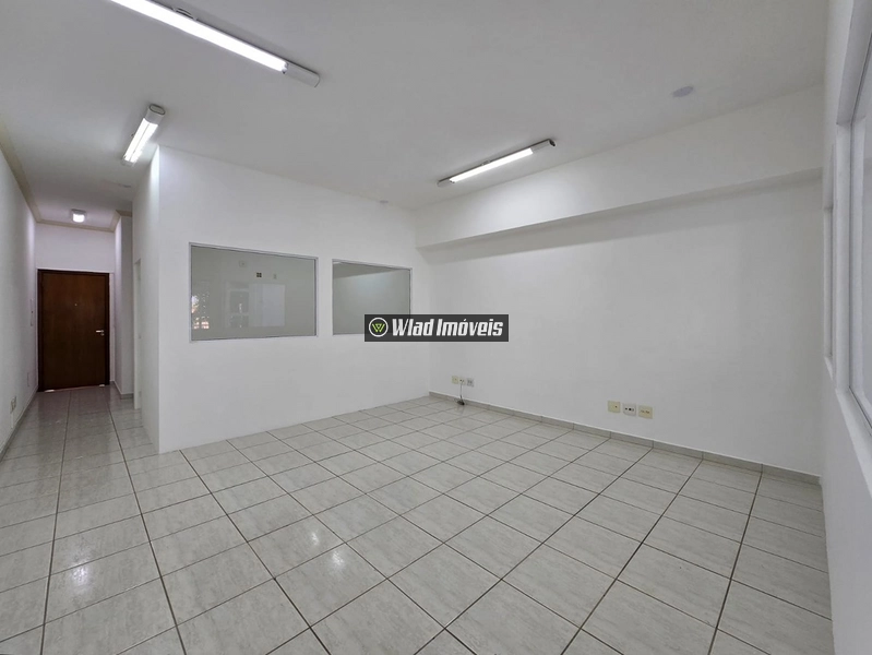 Sala comercial com 62 m² e banheiro no Jardim Itália em Vinhedo: 2ª foto da galeria de imagens do imóvel