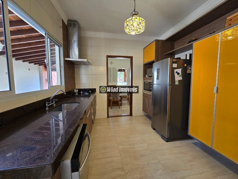Casa térrea venda 298 m² 4 quartos piscina em Vinhedo SP: 5ª foto da galeria de imagens do imóvel