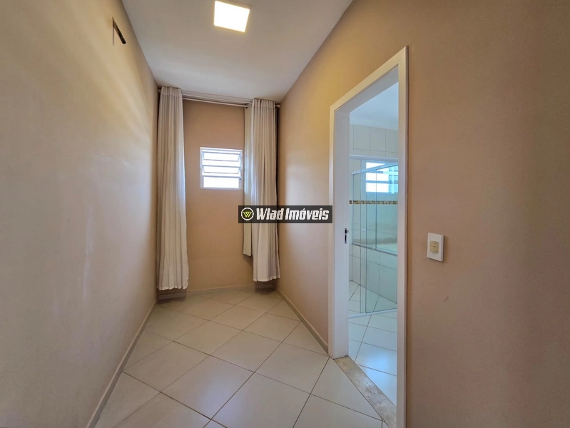 Casa de condomínio com 03 quartos venda no Bairro Pinheirinho Vinhedo: 22ª foto da galeria de imagens do imóvel