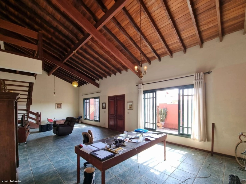 Casa térrea a Venda estilo colonial em Vinhedo 03 quartos: 3ª foto da galeria de imagens do imóvel