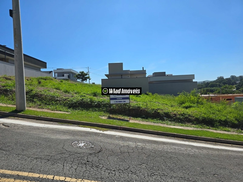 Terreno a venda no Bairro Pinheirinho em Vinhedo: 1ª foto da galeria de imagens do imóvel