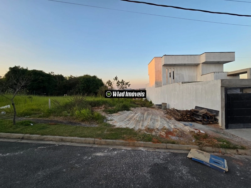 Terreno plano a venda Bairro Pinheirinho em Vinhedo: 1ª foto da galeria de imagens do imóvel