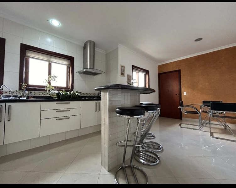 Casa com 04 quartos a venda no Bairro Moinho de Vento em Valinhos: 6ª foto da galeria de imagens do imóvel