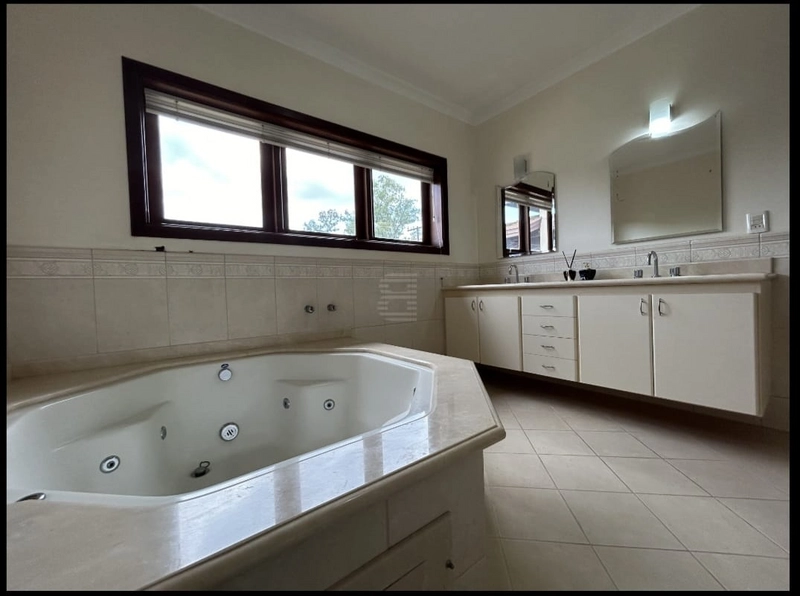 Casa com 04 quartos a venda no Bairro Moinho de Vento em Valinhos: 15ª foto da galeria de imagens do imóvel