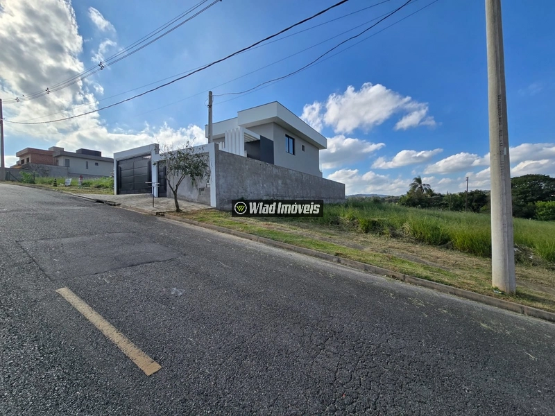 Terreno plano com 250 m² a venda no Bairro Pinheirinho em Vinhedo: 2ª foto da galeria de imagens do imóvel