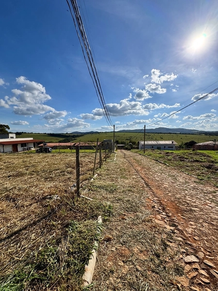 Sítio à Venda no Portal Serra Azul – Divisa Igarapé x Mateus Leme: 3ª foto da galeria de imagens do imóvel