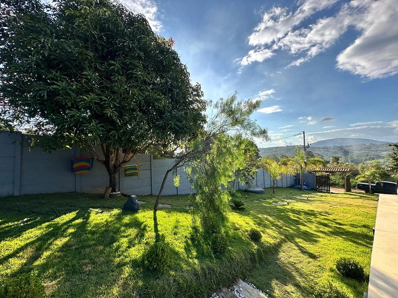 Sítio de 1.000 m² com Piscina e Área Gourmet à Venda em Mateus Leme/MG: 13ª foto da galeria de imagens do imóvel