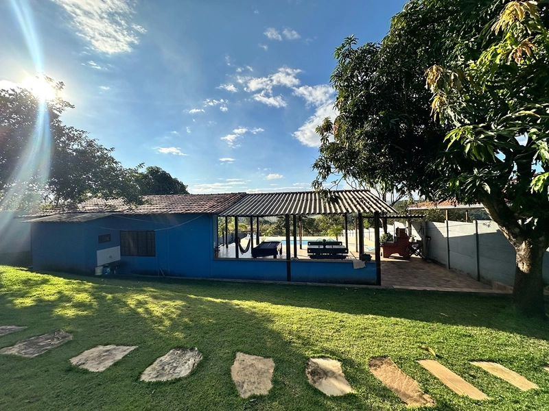 Sítio de 1.000 m² com Piscina e Área Gourmet à Venda em Mateus Leme/MG: 2ª foto da galeria de imagens do imóvel