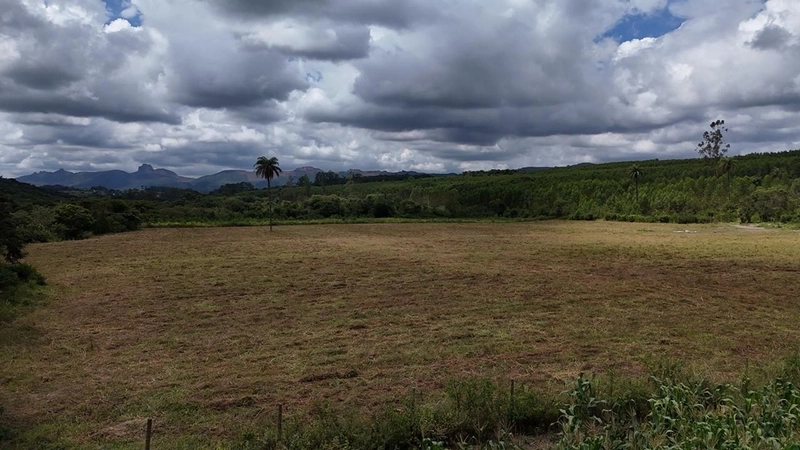 Condomínio Pôr do sol 2 - Chácara de 1.000m2 em Mateus Leme: 7ª foto da galeria de imagens do imóvel