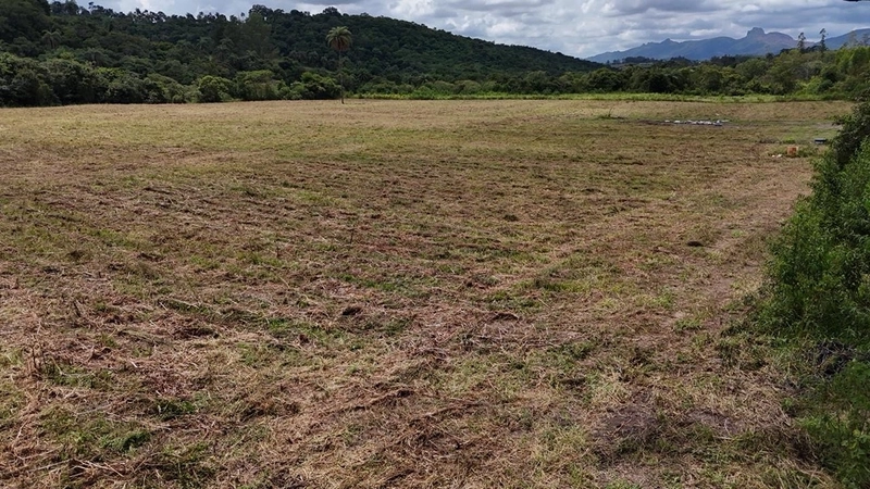 Condomínio Pôr do sol 2 - Chácara de 1.000m2 em Mateus Leme: 10ª foto da galeria de imagens do imóvel