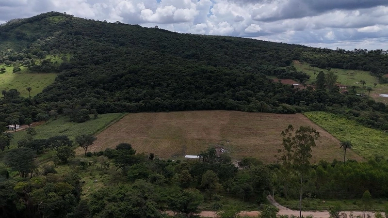 Condomínio Pôr do sol 2 - Chácara de 1.000m2 em Mateus Leme: 6ª foto da galeria de imagens do imóvel