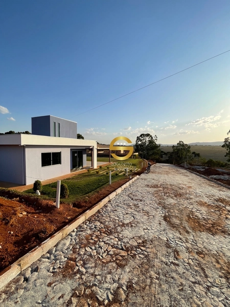 Lindo e exuberante sítio em Igarapé.: 1ª foto da galeria de imagens do imóvel