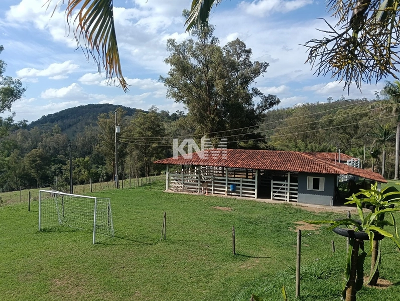 Sítio de 33 Hectares com Vista Deslumbrante às Margens da Rodovia 050 – R$ 3.300.000,00: 5ª foto da galeria de imagens do imóvel