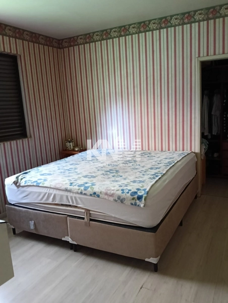 Casa Espaçosa com Terreno Amplo na Av. JK – Itaúna - MG: 11ª foto da galeria de imagens do imóvel