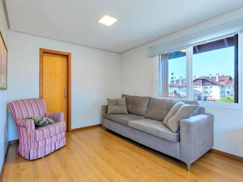 Apartamento 4 dormitórios em Gramado: 7ª foto da galeria de imagens do imóvel