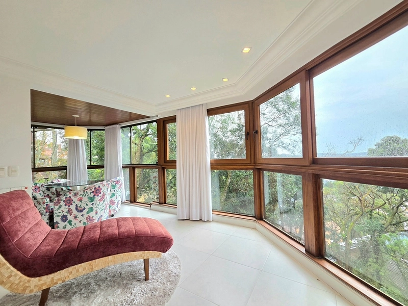 Apartamento 2 dormitórios em Gramado: 2ª foto da galeria de imagens do imóvel
