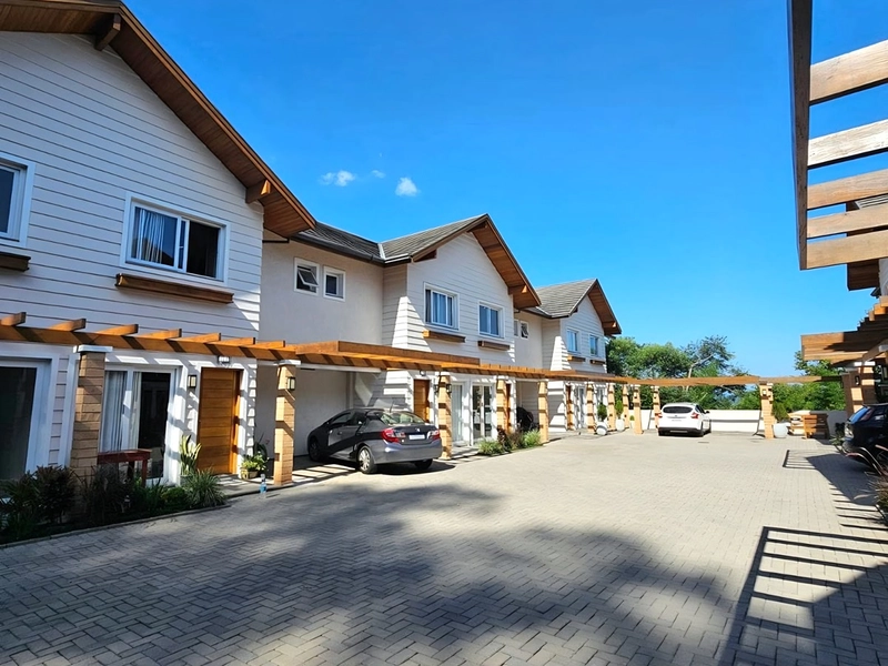 Casa geminada 2 suítes em Gramado: 1ª foto da galeria de imagens do imóvel