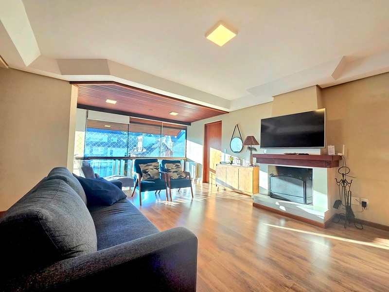 Apartamento 4 dormitórios no Centro de Gramado: 2ª foto da galeria de imagens do imóvel