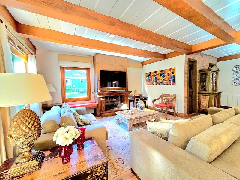 Casa 3 suítes no Saint Moritz em Gramado: 2ª foto da galeria de imagens do imóvel