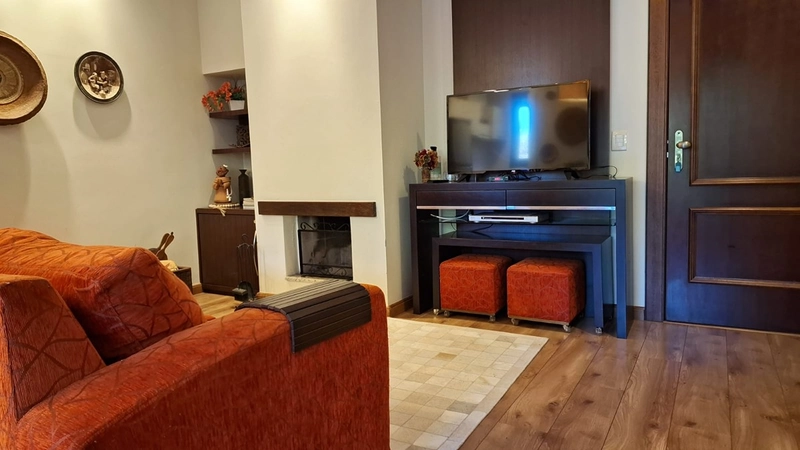 Apartamento 2 dormitórios em Gramado: 2ª foto da galeria de imagens do imóvel
