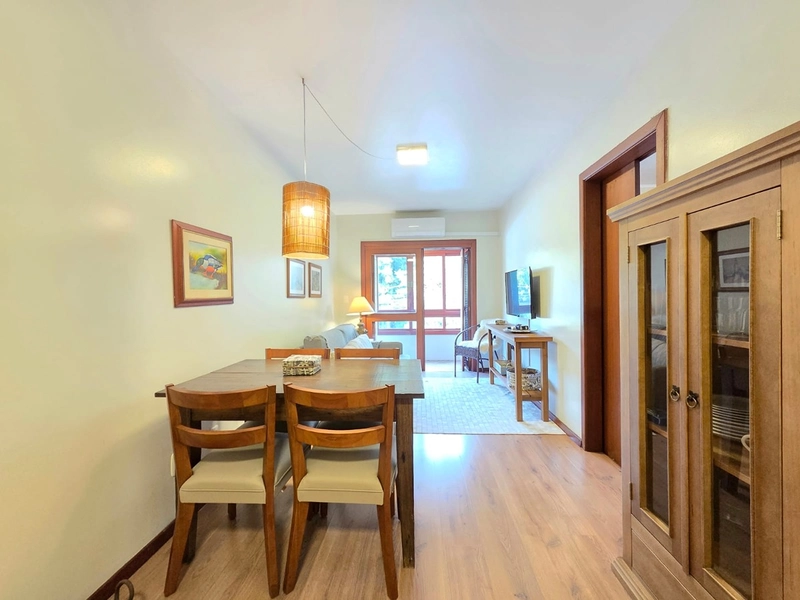 Apartamento 2 dormitórios em Gramado: 2ª foto da galeria de imagens do imóvel