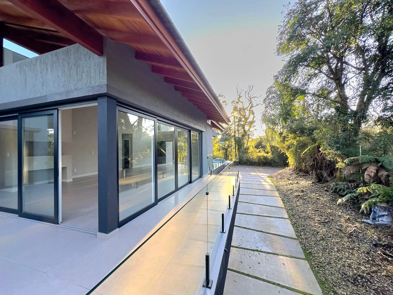 Casa 3 suítes em Gramado: 4ª foto da galeria de imagens do imóvel