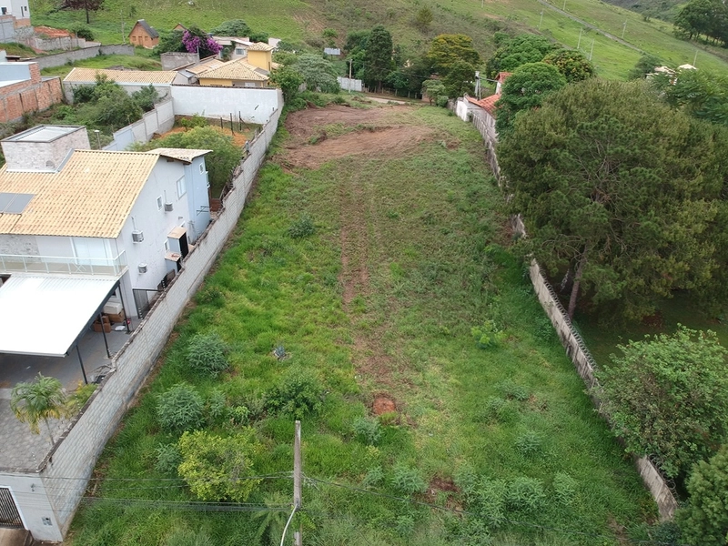 Terreno grande com 600 metros quadrados: 6ª foto da galeria de imagens do imóvel