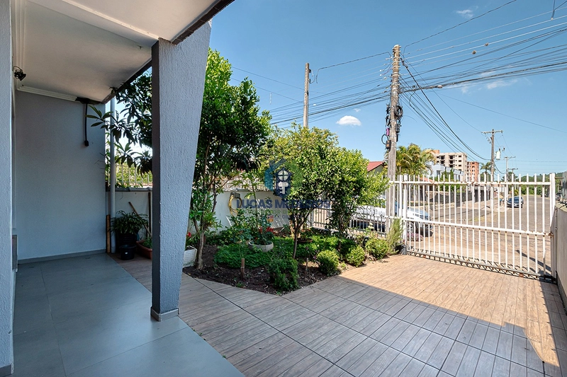  Casa Plana, Mobiliada e com Piscina no Centro da Cidade!”: 4ª foto da galeria de imagens do imóvel