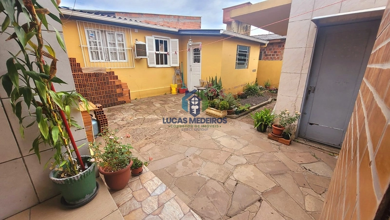 🏡 CASA COM POTENCIAL COMERCIAL À VENDA EM CANUDOS – PRÓXIMO À DIVISA COM CAMPO BOM!: 3ª foto da galeria de imagens do imóvel