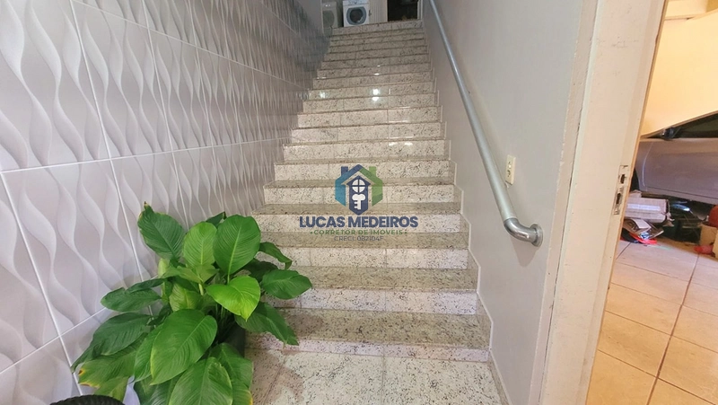 O sobrado perfeito existe: amplo, com piscina, energia solar, terreno generoso e pronto para receber a sua família. Agende sua visita e venha se encantar!: 6ª foto da galeria de imagens do imóvel