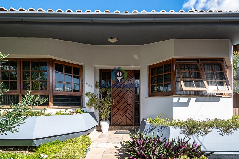 Viva o melhor do Ideal em NH -  casa ampla com 5 dormitórios e piscina: 7ª foto da galeria de imagens do imóvel