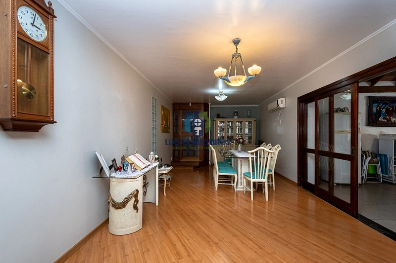 Viva o melhor do Ideal em NH -  casa ampla com 5 dormitórios e piscina: 16ª foto da galeria de imagens do imóvel